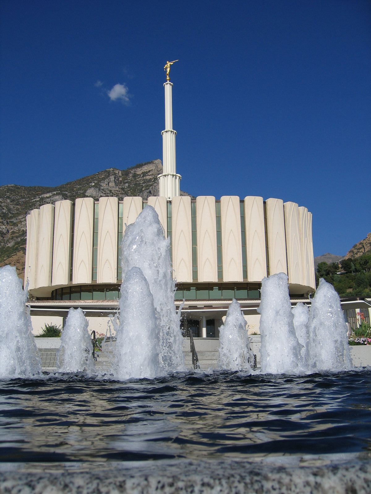 Fountains at the Provo Temple
