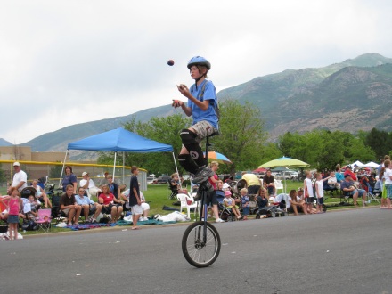 Juggling while riding a unicycle