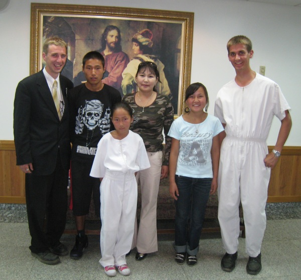 Daniel ready to baptize Anojin in Ulaanbataar.