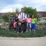 Daniel with Mongolian children.