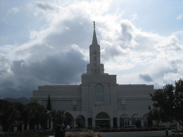 The gathering storm does not disturb the temple