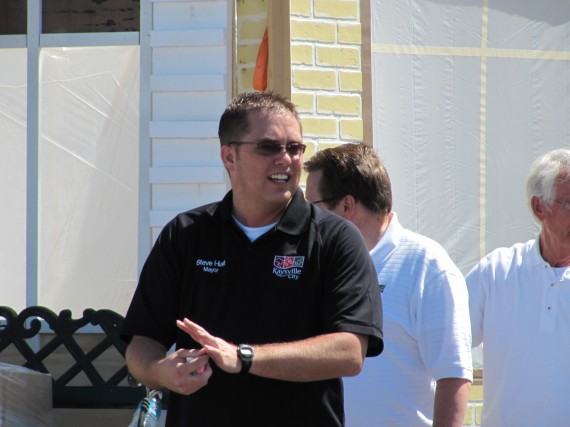 Steve Hiatt, Kaysville City Mayor, throws candy