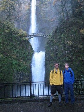 Multnomah Falls from the bottom